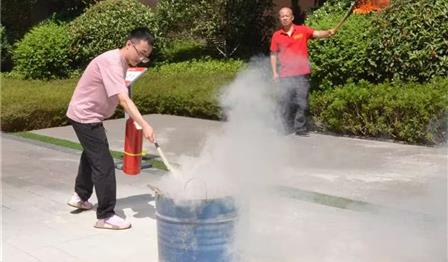 以演筑“防” ，，，，，以讲防“患” | 兴城住房公司联合人居智慧公司开展消防应急演练